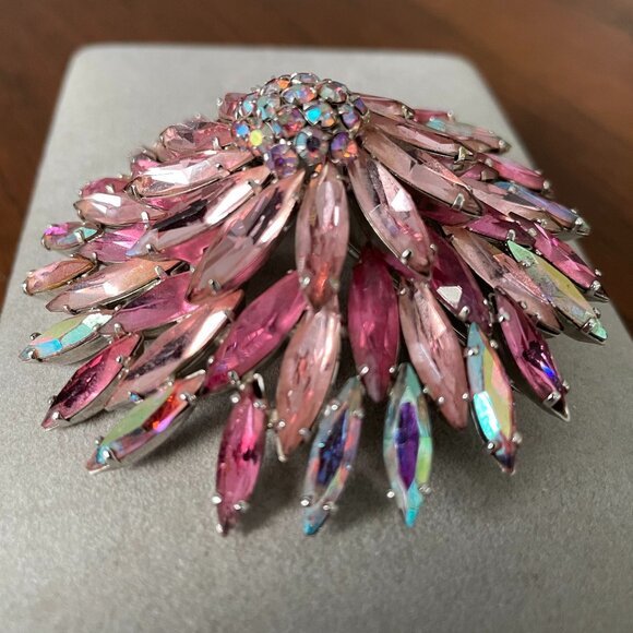Sherman Rare Signed Austrian Marquise Cut Crystal Doomed Starburst Brooch Pink - Picture 3 of 9